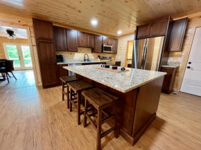 The Hitching Post: Spacious 5BR/4BA Rancher